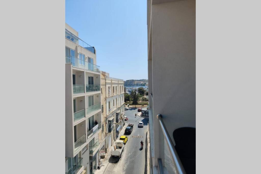 Brand New 3 Bedroom Apartment Close To The Sea Gzira Екстериор снимка