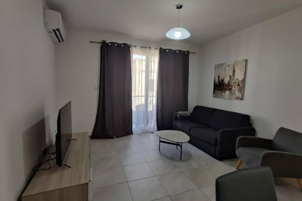 Brand New 3 Bedroom Apartment Close To The Sea Gzira Екстериор снимка